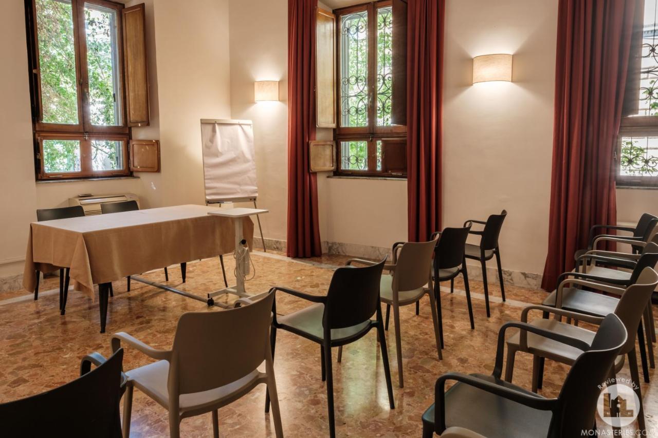 Hotel Casa Valdese Roma Exterior photo