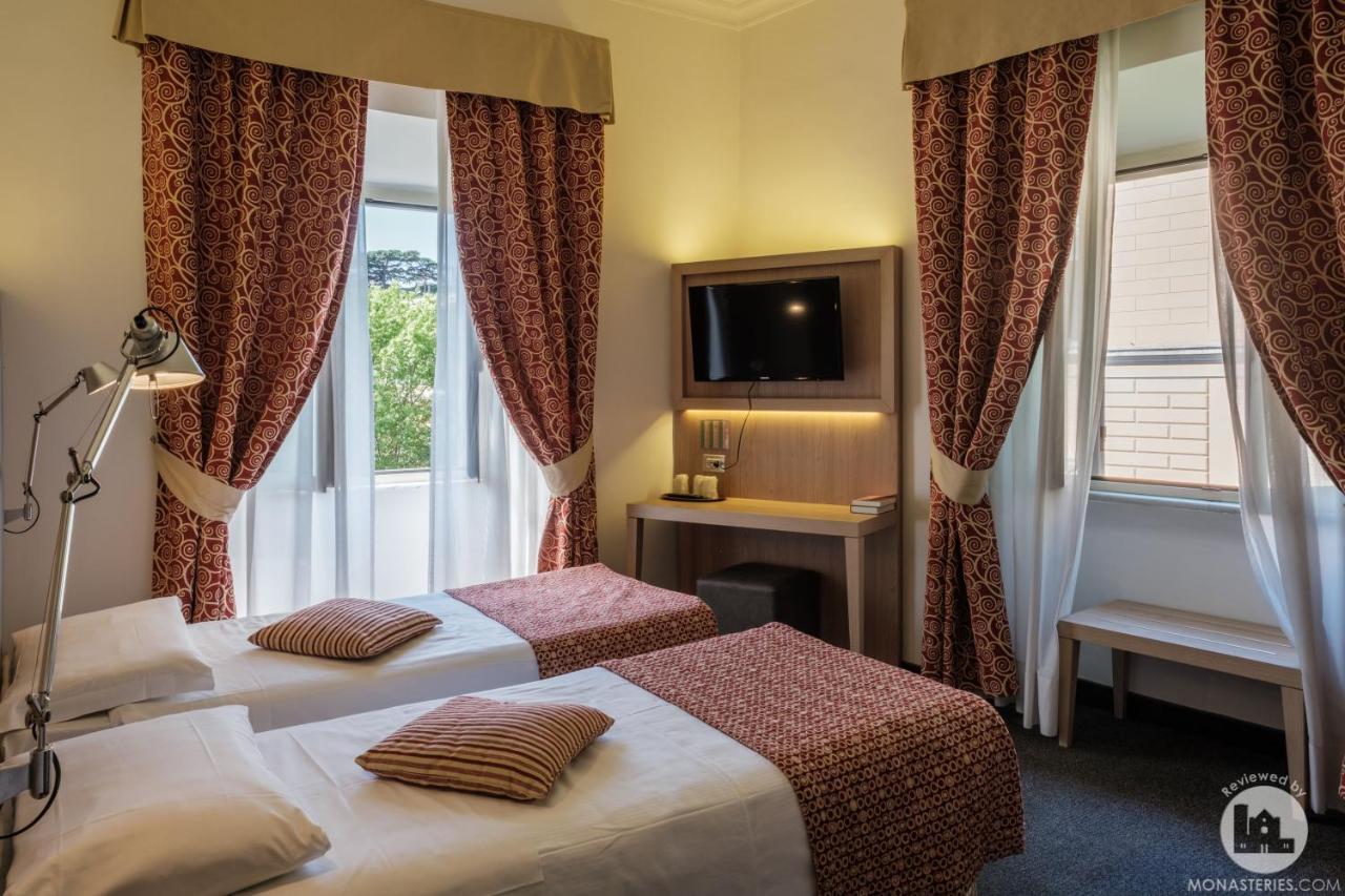 Hotel Casa Valdese Roma Exterior photo